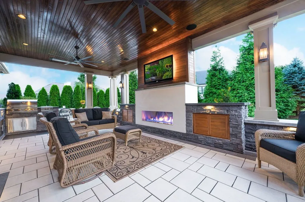 outdoor living spaces Lexington KY backyard design